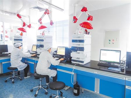 【抓“六穩(wěn)” 促“六?！薄繙p輕企業(yè)負(fù)擔(dān) 幫助渡過難關(guān)