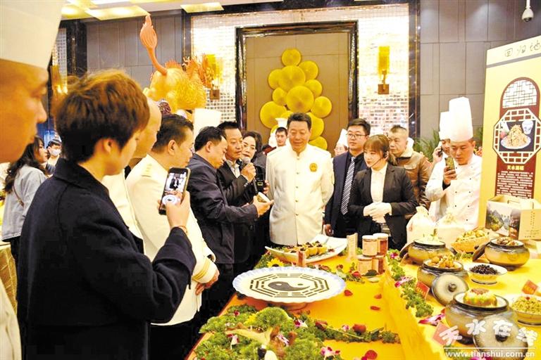 隴菜藝術(shù)盛典聚焦隴菜經(jīng)濟新成就——中國烹飪大師、甘肅省隴菜協(xié)會會長趙長安專訪