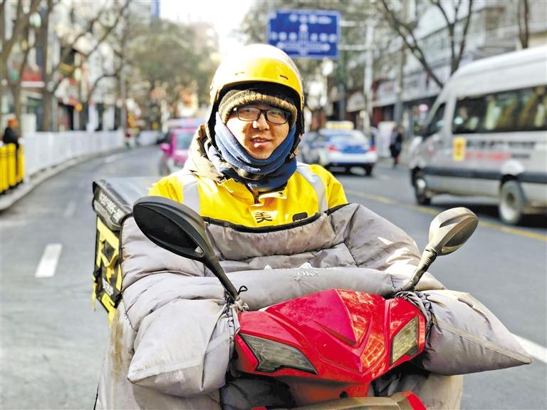 外賣小哥王全軍：好好干，在蘭州買套房