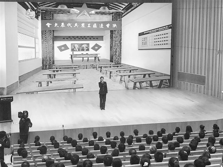 蘭州市開展“學(xué)黨史、頌黨恩、跟黨走”紅色文化進(jìn)校園活動(dòng)