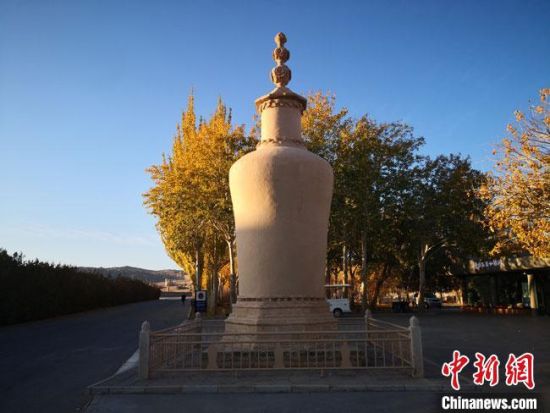 圖為2020年11月，沐浴在晨光中的莫高窟道士塔。(資料圖) 馮志軍 攝