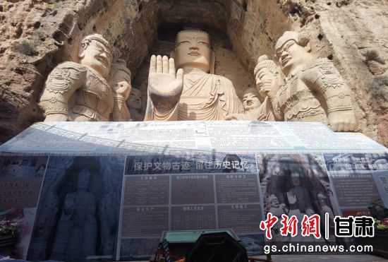 時(shí)下，中國“石窟鼻祖”天梯山石窟第13窟大佛足部與局部危巖體搶救性保護(hù)項(xiàng)目正在施工。圖為施工現(xiàn)場。陳曉斌 攝