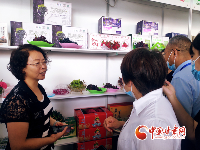 勞動(dòng)者入職時(shí)要交保證金？法院：用人單位全額退還