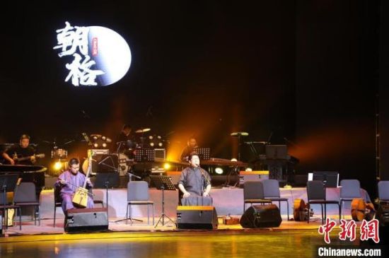 圖為甘肅本土原生態(tài)樂隊“朝格組合”在蘭州演出。(資料圖) 受訪人供圖