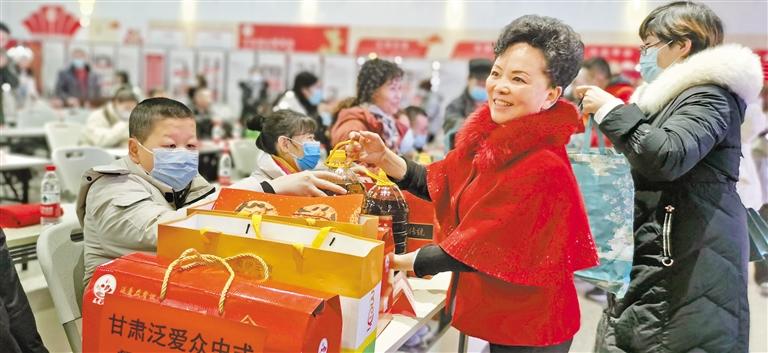 身殘志堅的郭淑芳與愛同行37年 點一盞燈，照亮別人也照亮自己