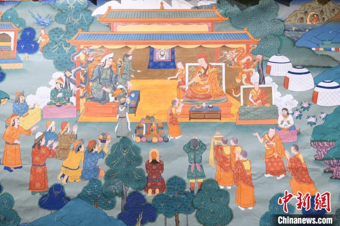 8月20日，在蘭州市博物館展出的大型歷史題材卷軸唐卡“涼州會(huì)盟”?！〈魑牟?攝