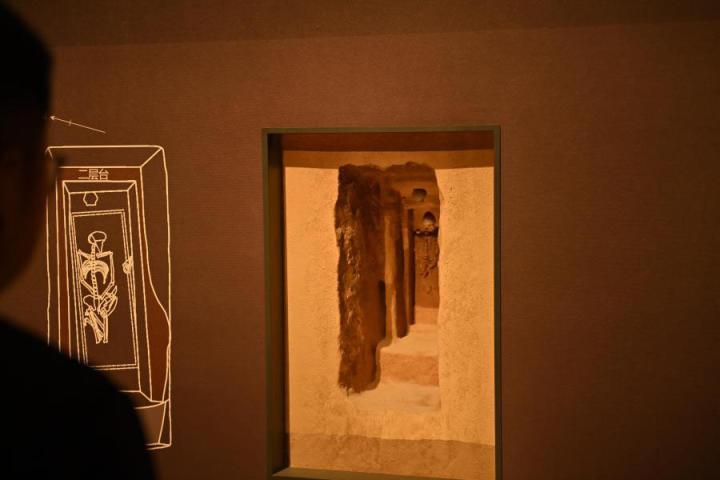 張家川縣馬家塬車輿博物館展陳的馬家塬遺址出土文物。李亞龍 攝