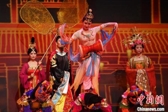 2023年第六屆敦煌文博會期間，系列演藝上演。(資料圖)李亞龍 攝